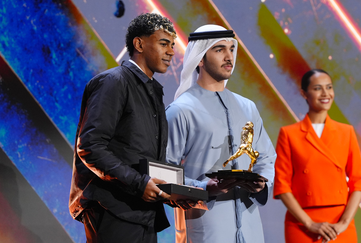 Ο Γιαμάλ μαζί με το βραβείο «Μαραντόνα» πήρε δώρο κι ένα Bugatti Tourbillon – Ποια είναι η αξία του ρολογιού