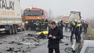 Εικόνες από το τροχαίο στη Ρουμανία – Άμορφη μάζα το βαν με τους φιλάθλους του ΠΑΟΚ