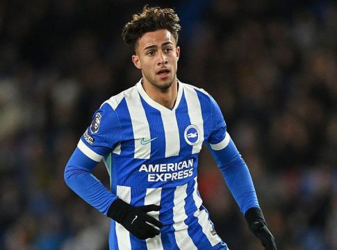 Ο προπονητής της Μπράιτον αποθέωσε τον Κωστούλα: «Μπορεί να μας αλλάξει το παιχνίδι…»