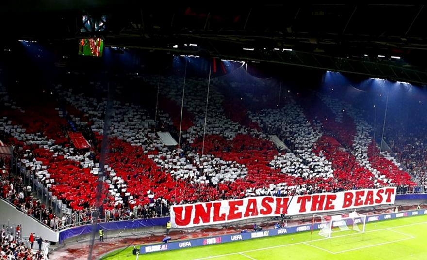 Θύρα 7: «Να είμαστε ο 12ος παίκτης στον… τελικό με τη Λεβερκούζεν – Όλοι με κασκόλ και φωνή» (pic)