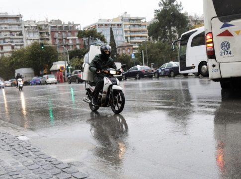 Καιρός: Έκτακτα μέτρα για την προστασία των εργαζομένων από την κακοκαιρία – Υποχρεωτική παύση εργασιών