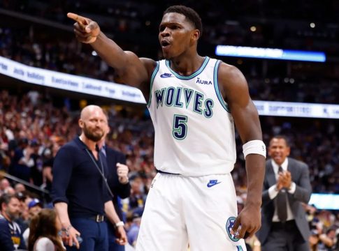 NBA: Νίκες για Τίμπεργουλβς και Σίξερς