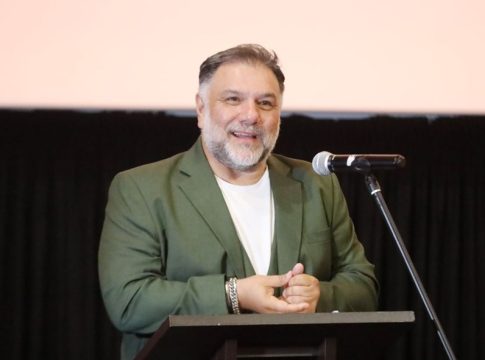 Γρηγόρης Αρναούτογλου: Πέθανε η μητέρα του, το συγκινητικό μήνυμα αποχαιρετισμού