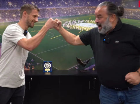 Ηλιόπουλος σε Βάργκα: «Δείξε μας ποιος είσαι – Ήσουν το δώρο μας» (vid)