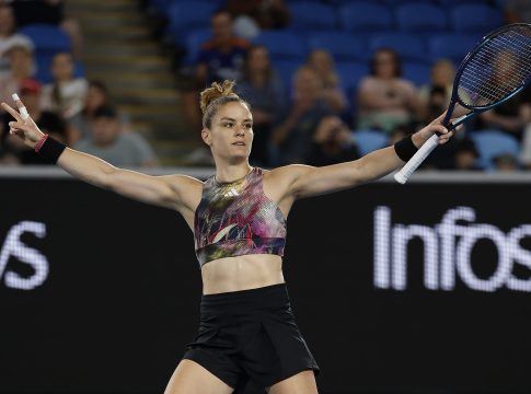 Το απίθανο χτύπημα της Σάκκαρη και η αντίδρασή της (vids)