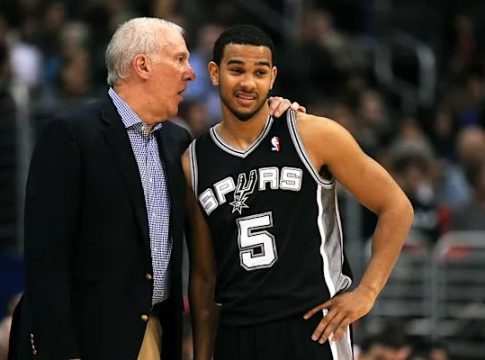 Η αμιγώς μπασκετική οικογένεια και η αδυναμία του Πόποβιτς: Ποιος είναι ο πρωταθλητής του NBA Κόρι Τζόσεφ που πήρε ο Ολυμπιακός (vid)