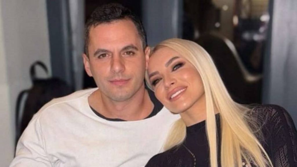 Κατερίνα Καινούργιου: Η ρομαντική έκπληξη του Παναγιώτη Κουτσουμπή που τη συγκίνησε στον έκτο μήνα εγκυμοσύνης (pic)