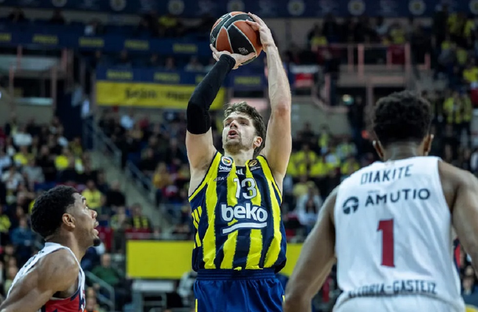 Φενέρμπαχτσε – Μπασκόνια 84-71: Με ξέσπασμα στην 3η περίοδο η ομάδα του Σάρας