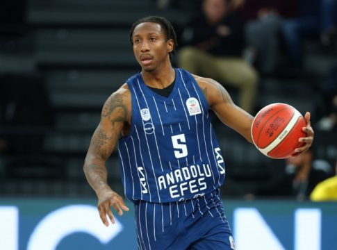 Αναντολού Εφές – Παρί 79-84: Μυθικός Σέιμπεν Λι στην Πόλη, αλλά η Παρί έφυγε με το «διπλό»