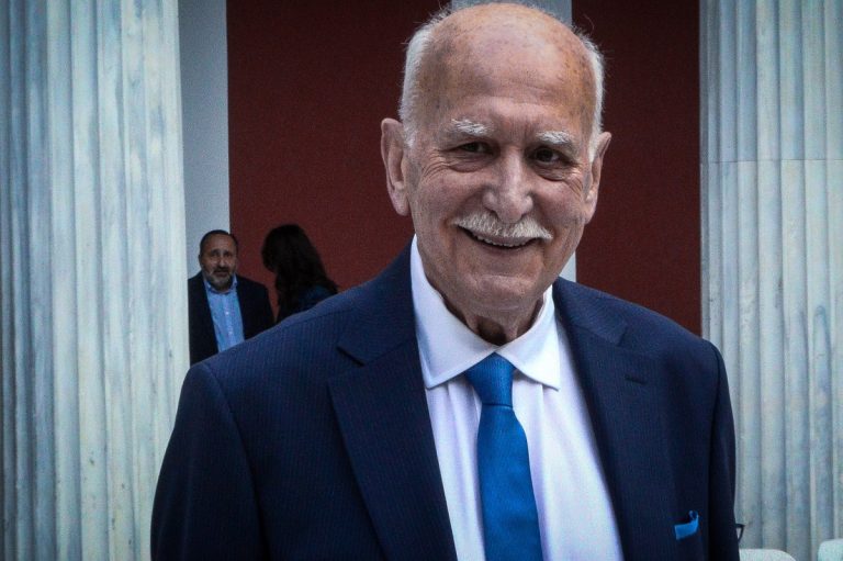 Γιώργος Παπαδάκης: Τι συνέβn στο γραφείο του στον ΑΝΤ1 λίγες ώρες μετά το θάνατό του (vid)