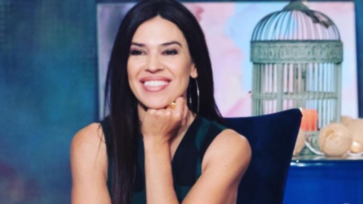 Τρέλανε κόσμο η Ναταλία Δραγούμη στα 52 της με τσιφτετέλι σε… drag show (vid)