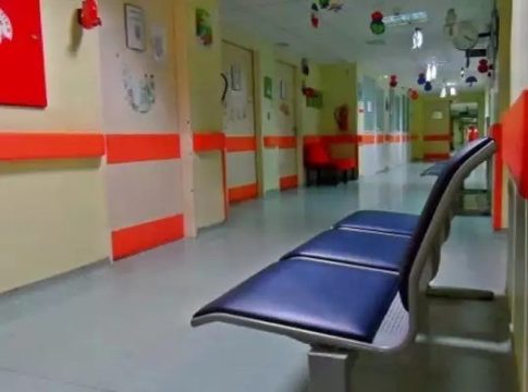 Στη ΜΕΘ με εγκεφαλίτιδα 6χρονο κορίτσι μετά από επιπλοκή της γρίπης