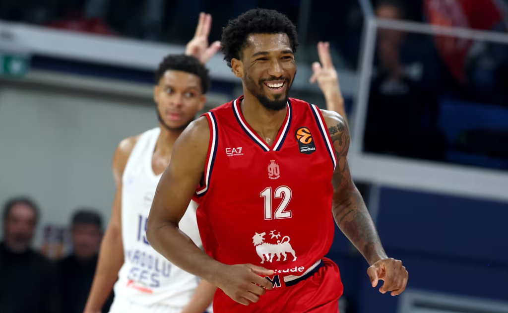 Σενάριο από το… πουθενά: Χαμός με το όνομα που ακούγεται για Παναθηναϊκό και Ολυμπιακό (vids)