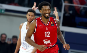 Σενάριο από το… πουθενά: Χαμός με το όνομα που ακούγεται για Παναθηναϊκό και Ολυμπιακό (vids)