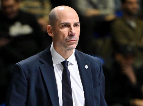 Πενιαρόγια μετά το σερί ηττών της Παρτίζαν: «Δεν είχα παρόμοια στιγμή στην καριέρα μου»