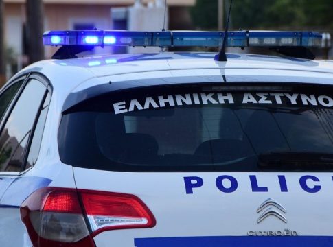 Άγιος Δημήτριος: Τον ξυλοκόπησε λόγω οικονομικών διαφορών – Στο νοσοκομείο 59χρονος