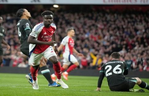 Πρόβα στέψης απέναντι στην κάτοχο