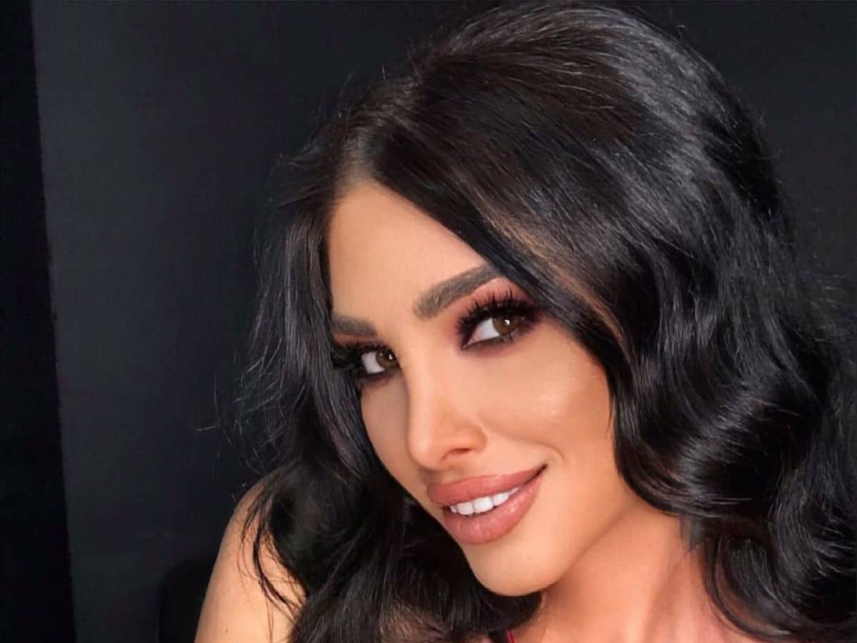 Αναστασία Βοσκανίδου: Το ανέβασε κατά λάθος – Toπλες σε βίντεο με τα μαλλιά στο στήθoς (vids)