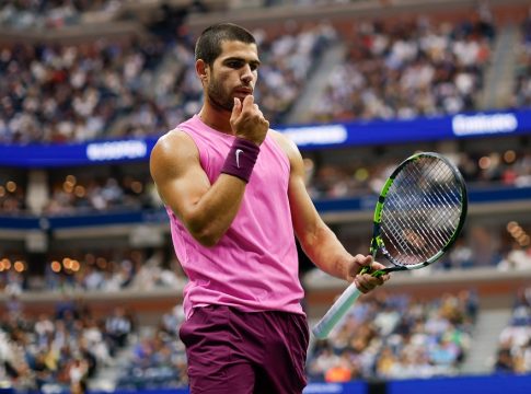 Αλκαράθ – Ντε Μινόρ 2-0: Πέρασε άνετα τον Αυστραλό και τώρα… Σβέρεφ