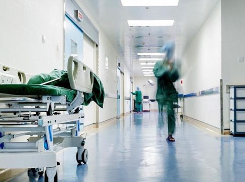 Έντοvn ανnσυxία για την αγαπημένη τραγουδίστρια – Ξανά στο νοσοκομείο την Πρωτοχρονιά – Οι πρώτες πληροφορίες