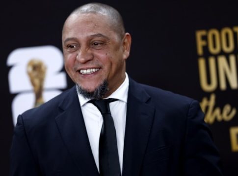 Ρομπέρτο Κάρλος: «Αναρρώνω, ανυπομονώ να επιστρέψω, δεν υπέστησα καρδιακή προσβολή»