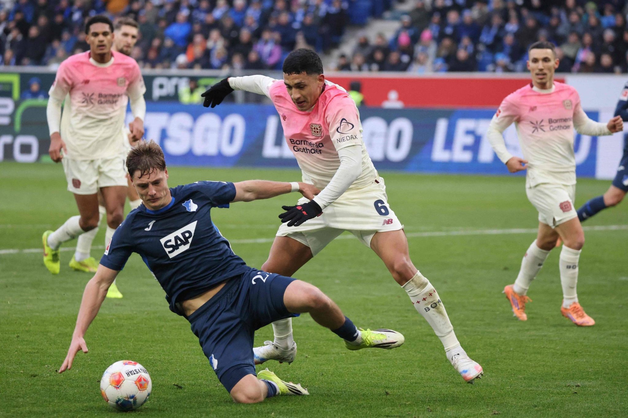 Λεβερκούζεν σε κρίση: Από σοκ σε σοκ οι «ασπιρίνες» που έρχονται λαβωμένες για μάχη με τον Ολυμπιακό