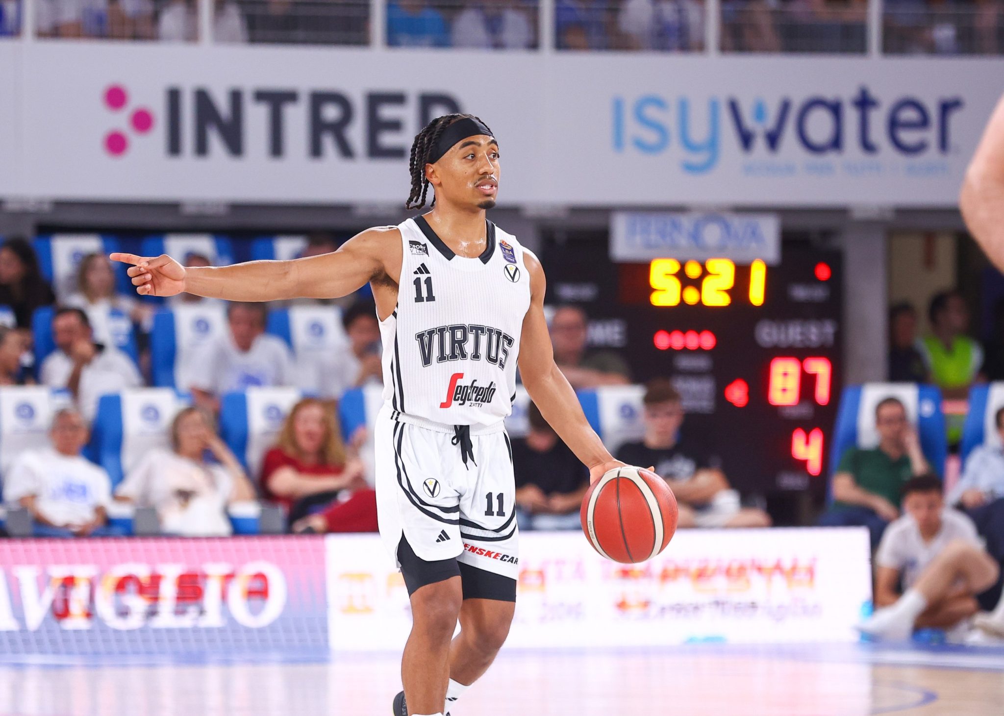 «Μπαμ» από τον Πανιώνιο: Οι κυανέρυθροι έκλεισαν τον Μπράντον Τέιλορ