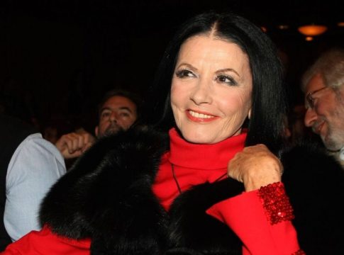 Άσχημα νέα για την Ζωζώ Σαπουντζάκη: Μπήκε εσπευσμένα στο νοσοκομείο (vid)