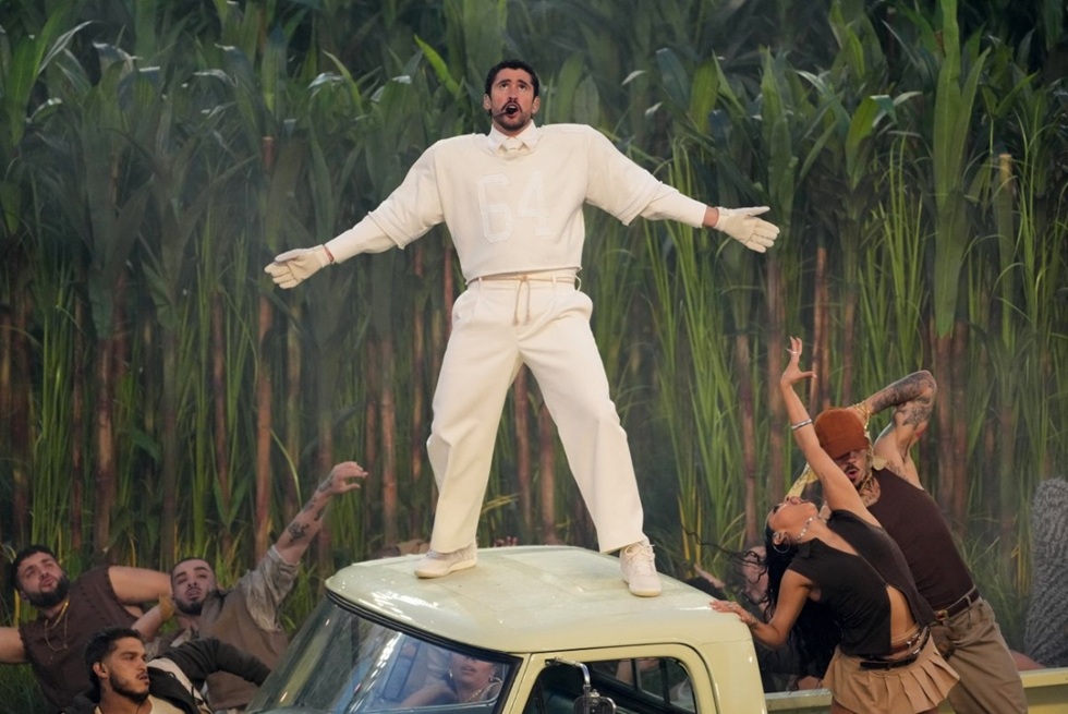 Όλα όσα έγιναν στο ημίχρονο του Super Bowl με πρωταγωνιστή τον Bad Bunny (pics, vids)