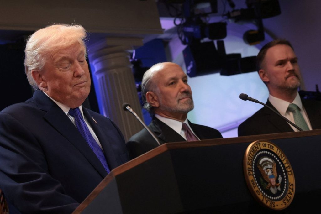 Θεσμικό ρήγμα στις ΗΠΑ: Το Ανώτατο Δικαστήριο βάζει φρένο στην ικανότητα του Τραμπ να αποφασίζει και διατάσσει