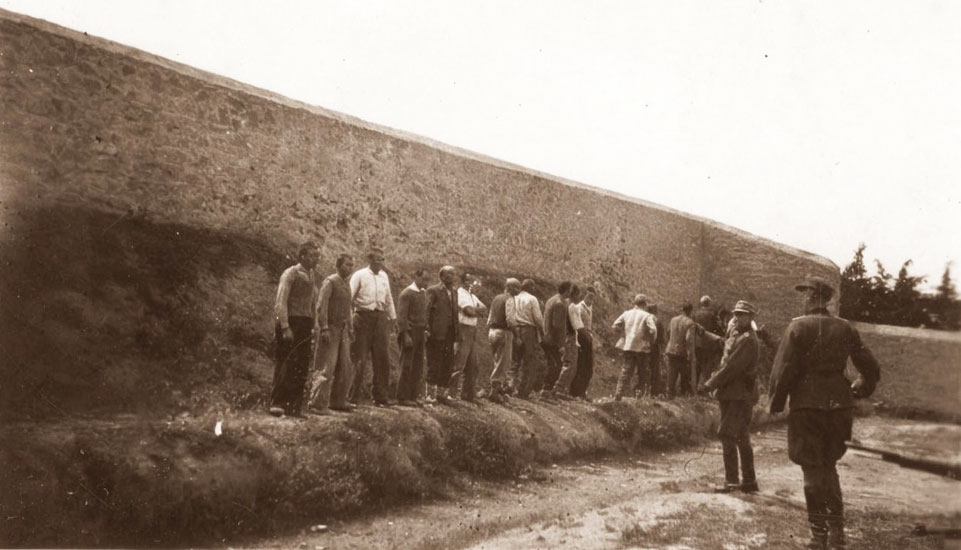 Αυθεντικές οι φωτογραφίες της Καισαριανής – Τις αγοράζει το υπουργείο Πολιτισμού