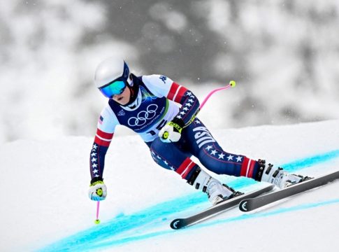 Χειμερινοί Ολυμπιακοί Αγώνες: Σοκαριστική πτώση για τη Λίντσεϊ Βον που αγωνιζόταν με κομμένο χιαστό – Ούρλιαζε από τον πόνο (vid)