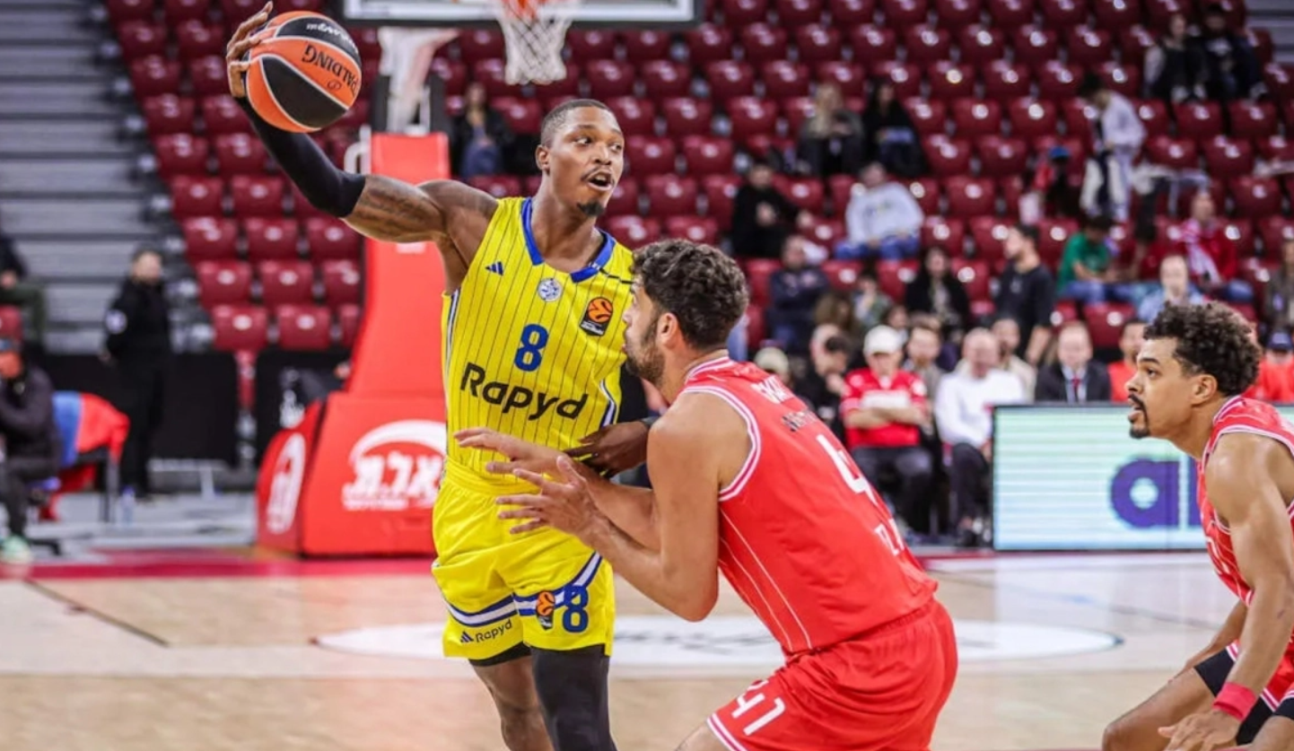 Στον «αέρα» η αθλητική δράση στο Ισραήλ – Αφήνουν τη χώρα οι ξένοι παίκτες Μακάμπι και Χάποελ