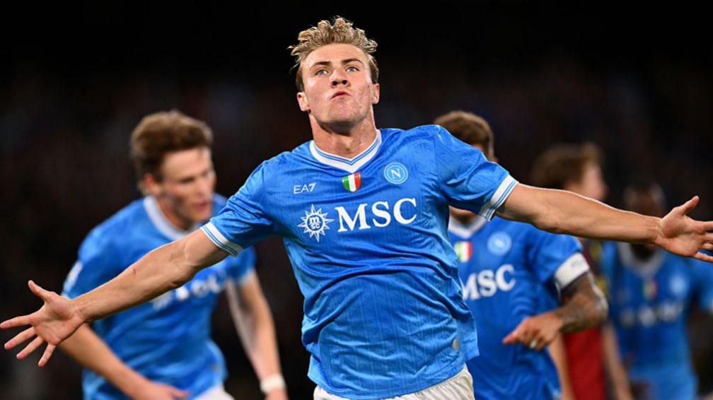 Τζένοα – Νάπολι 2-3: Ο Χόιλουντ «ξέρανε» τους γηπεδούχους στις καθυστερήσεις