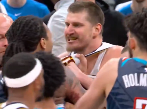 Έκρηξη Γιόκιτς: Τα έβαλε με τη μισή ομάδα των Θάντερ (vid)