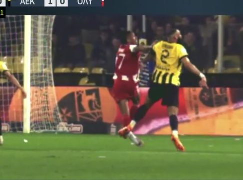 Όλοι οι τηλεκριτικοί διαιτησίας συμφωνούν: «Ξεκάθαρη παράβαση πέναλτι πάνω στον Αντρέ Λουίζ, σωστά δόθηκε» (vids)