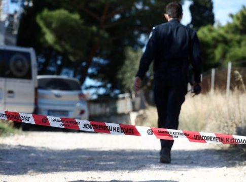 Νέα Πέραμος: Γνώριζε τους δολοφόνους του ο 27χρονος – Τι λέει ο πατέρας του για τα κληρονομικά