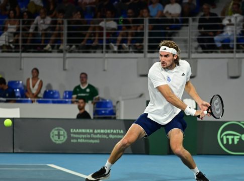 Μεντβέντεφ – Τσιτσιπάς 0-2: Απίθανος Στέφανος πέρασε στους «8» του Qatar Open (vid)