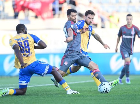 Στην Τρίπολη για να επιστρέψει στην κορυφή της Superleague ο Ολυμπιακός