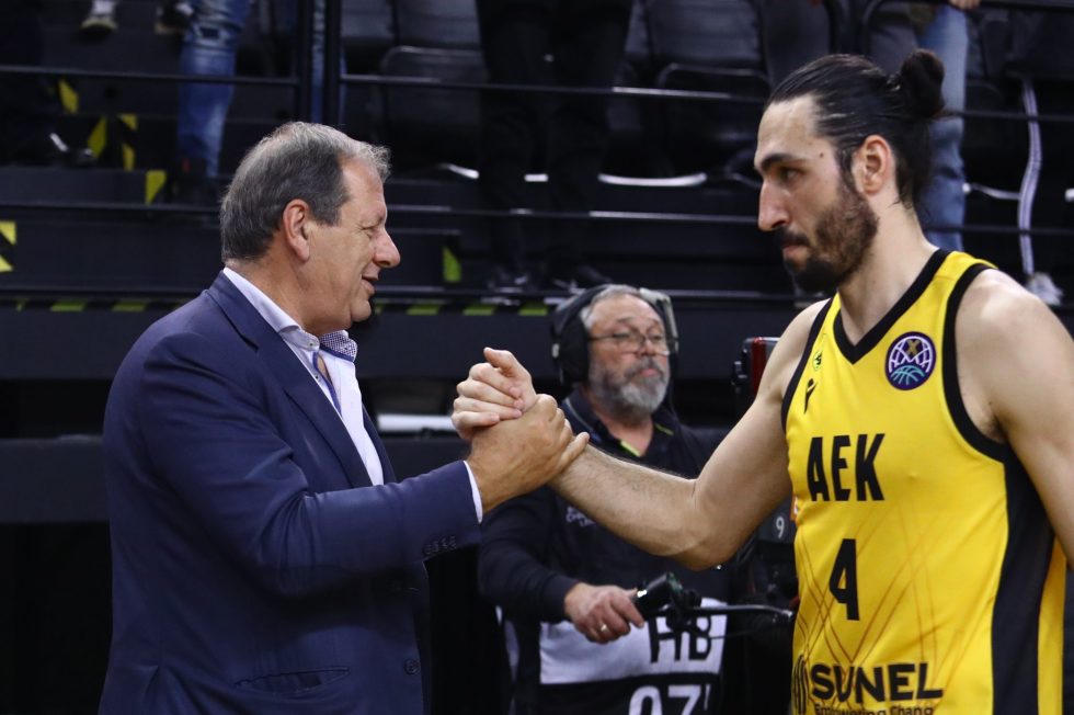 Χωρίς Κατσίβελη αλλά με Αγγελόπουλο στην Προύσα η ΑΕΚ