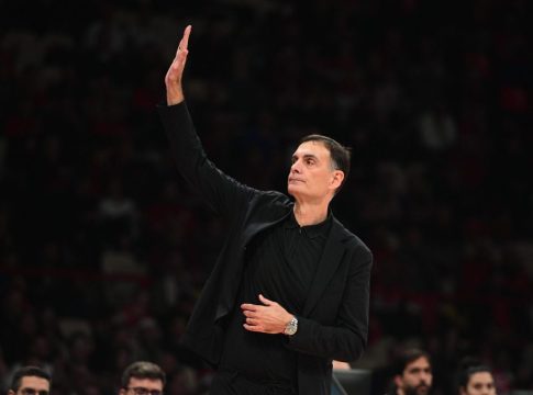 «Σείστηκε» το ΣΕΦ στην είσοδο του Γιώργου Μπαρτζώκα (vid)