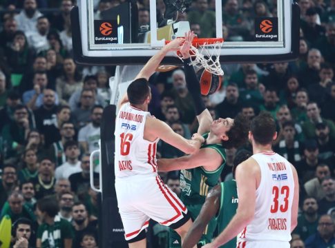 Ο Παπανικολάου ανέλυσε το… poster στον Όσμαν: «Στο άλμα κατάλαβα πως έφτανα να καρφώσω» (vid)