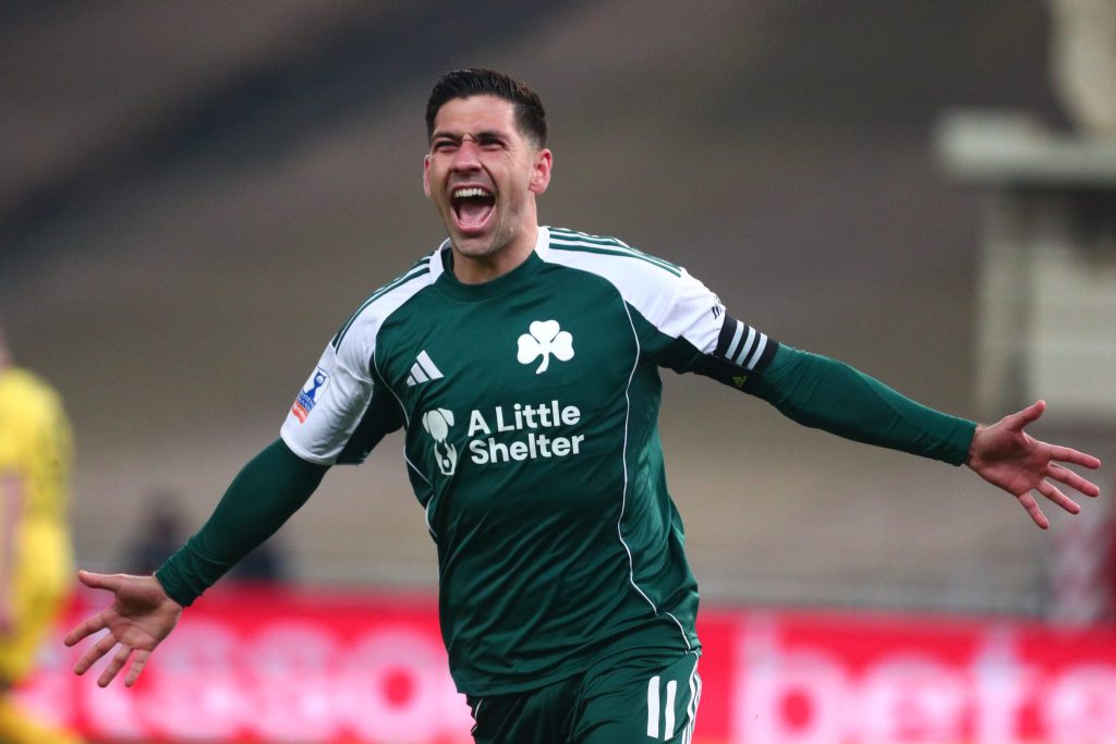 Μπακασέτας στα αποδυτήρια μετά την πρόκριση: «Υποφέραμε πολύ αυτή τη χρονιά, αλλά το αξίζαμε το γ@μ@μ@νο»