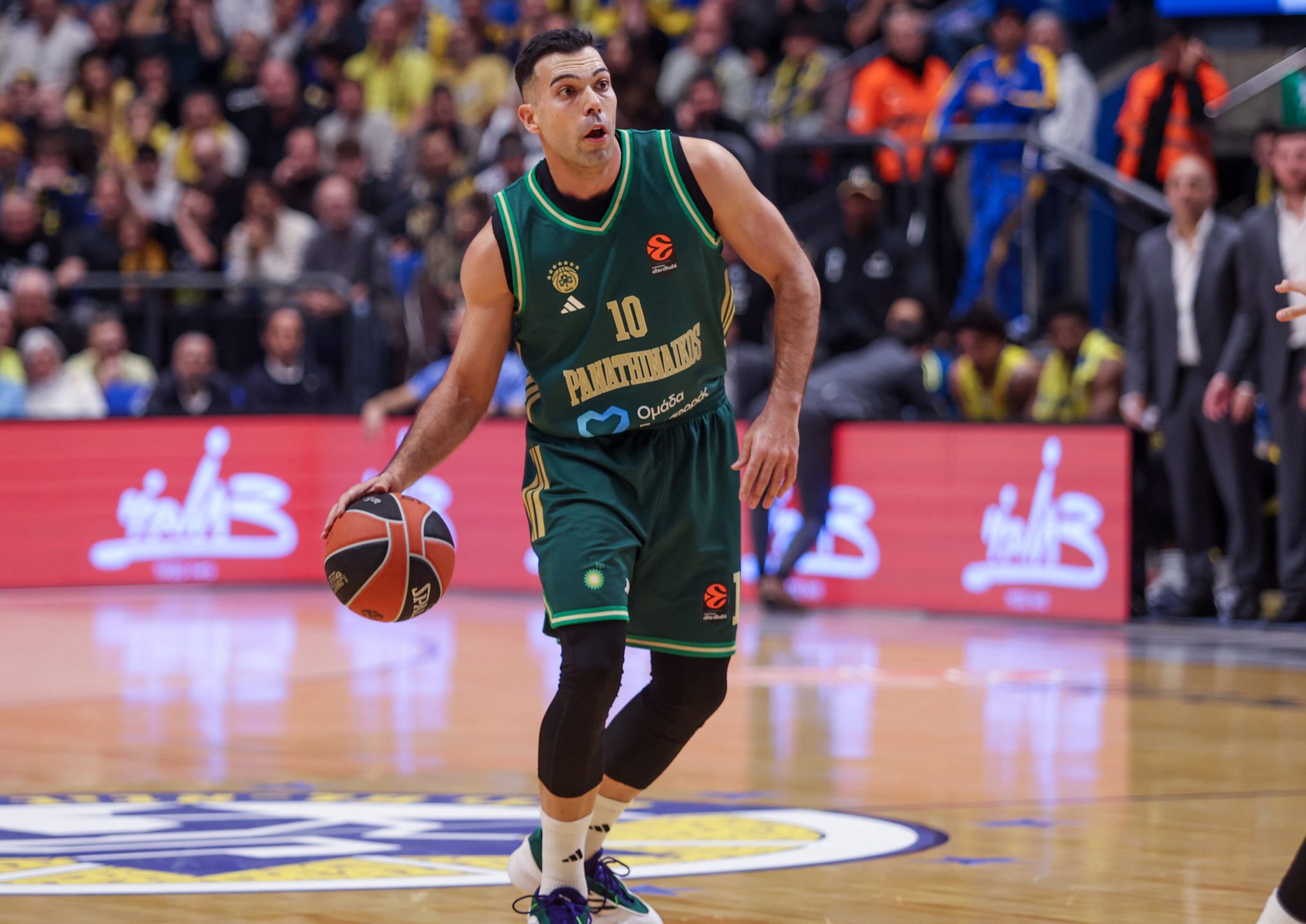 Ο Παναθηναϊκός συμπληρώνει 118 χρόνια ιστορίας και ο Σλούκας ευχήθηκε: «Οικογένεια, αφοσίωση, στόχους, αγάπη» (vid)