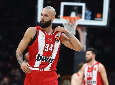 H «τρίποντη βόμβα» του Φουρνιέ που έστειλε στην παράταση το ματς του Ολυμπιακού (vid)