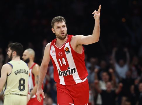 MVP Ιανουαρίου ο Σάσα Βεζένκοφ (pic, vid)