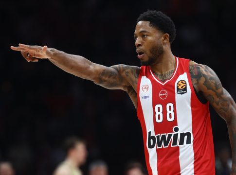 Τι είπε ο Ταϊρίκ Τζόουνς για τον Μιλουτίνοφ – Η αποκάλυψη για τον Σέρβο