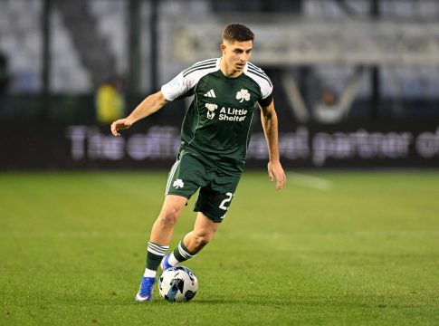 Παντελίδης: «Να τριτώσει το καλό απέναντι στον Ολυμπιακό – Φοράμε αυτή τη φανέλα για να παλεύουμε σε κάθε ματς»