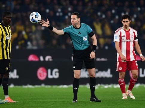 Συμφωνεί σε όλα η ΚΕΔ με τον Μακέλι για το ντέρμπι – Τι βαθμό πήρε ο Ολλανδός