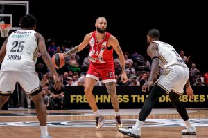 Ντουμπάι – Ολυμπιακός 108-98 (95-95 κ.δ): Πέταξαν τον ιδρώτα τους στην παράταση οι «ερυθρόλευκοι»